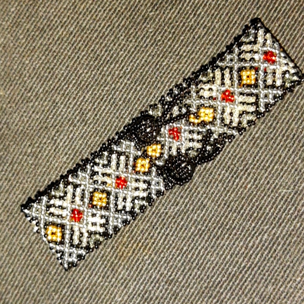 💥3fo$30💥Loom Weaved Pattern bracelet